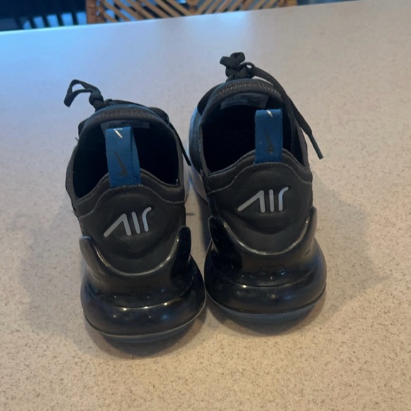 Nike Air Max 270 - Picture 2 of 7